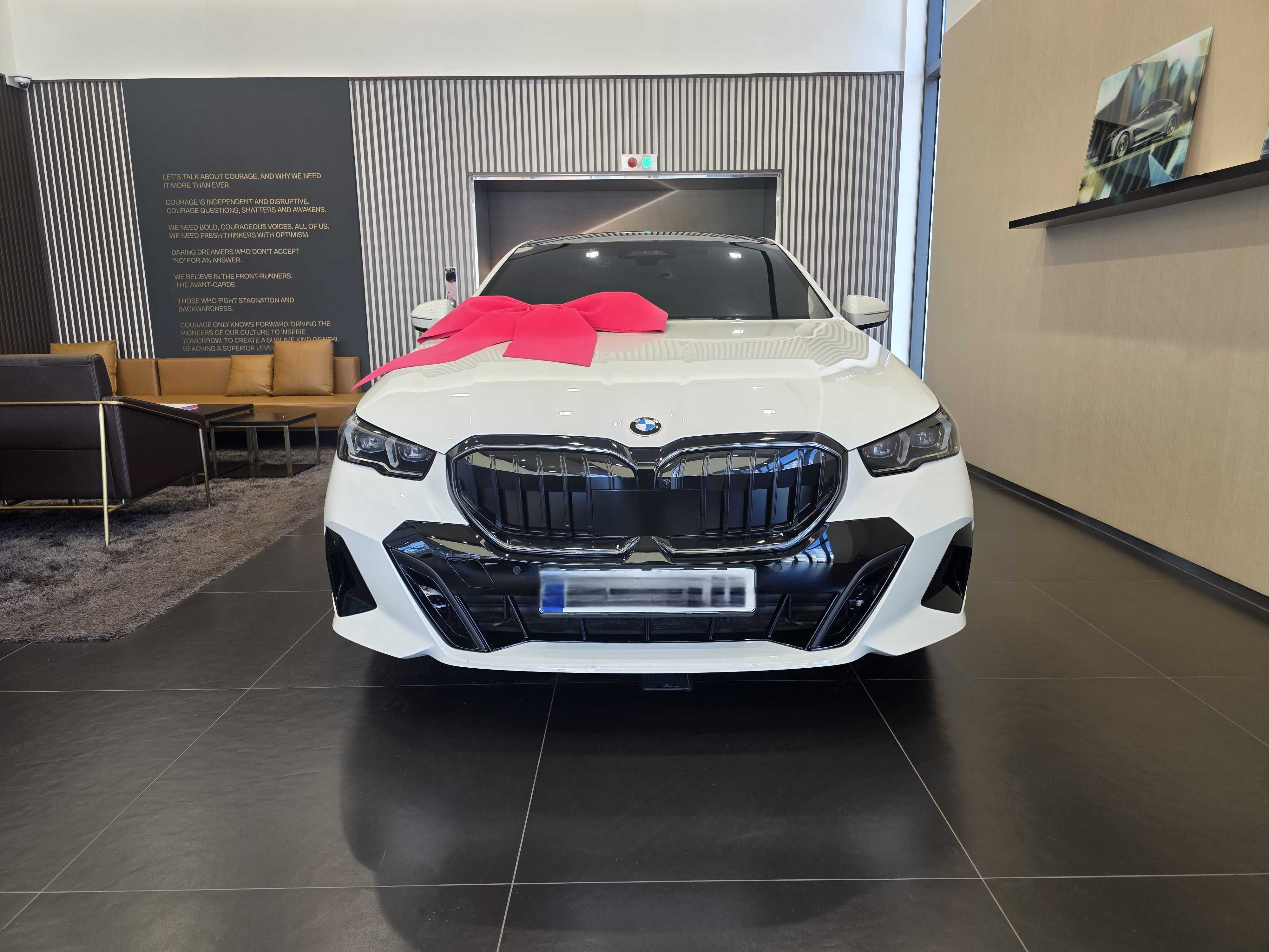 BMW 5 Series 출고후기